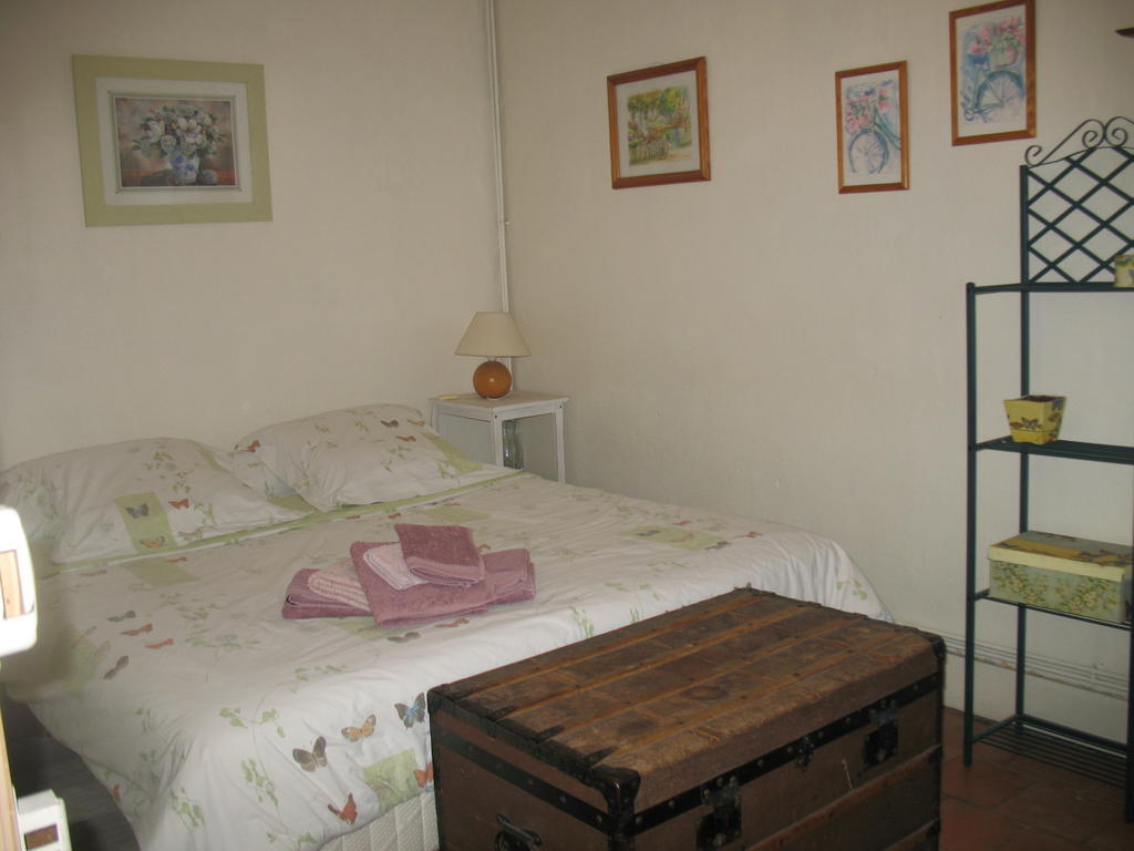 Bed and Breakfast La Mesnagerie à Jarzé Chambre photo